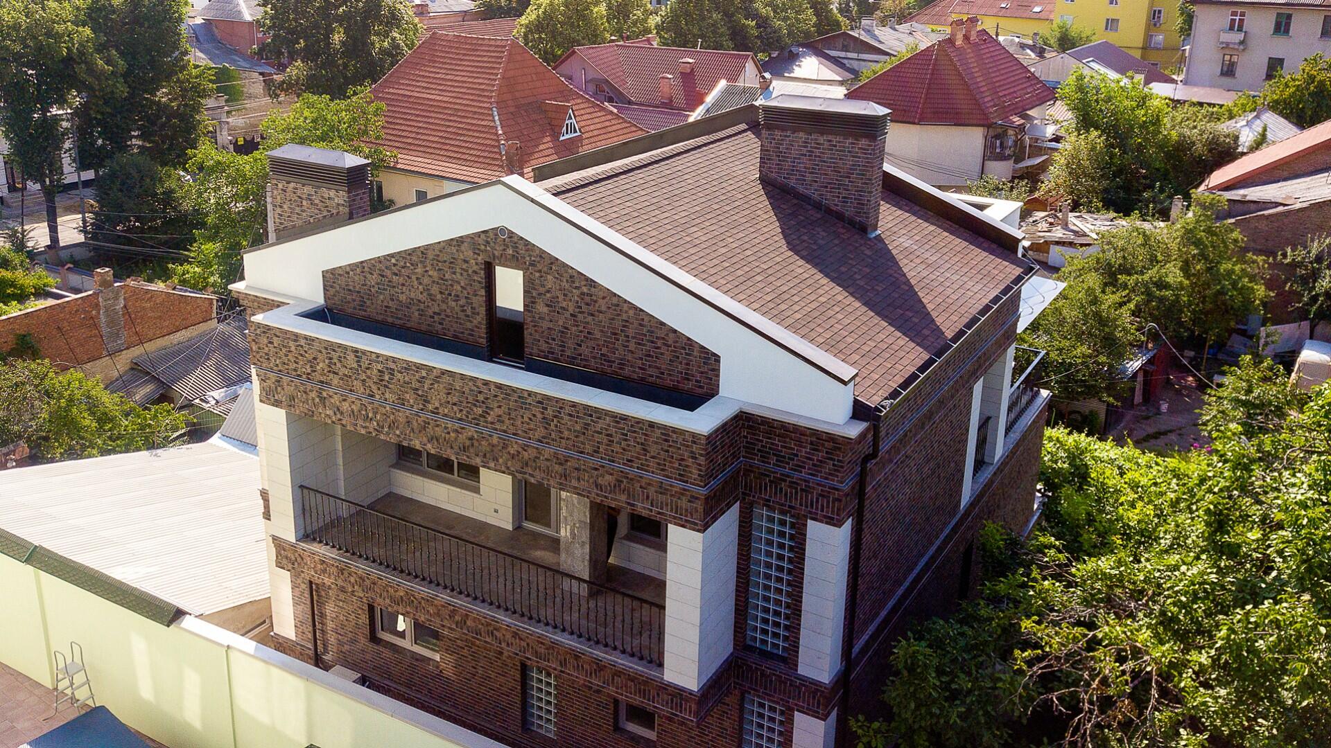 Finishing the facade of the office building on Mateevici street, Chișinău city